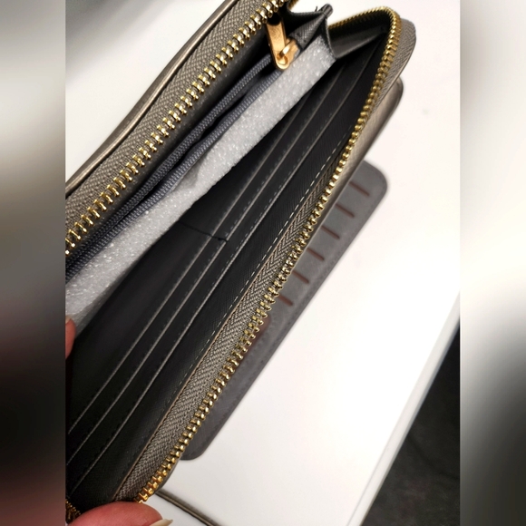 Pewter Wristlet Wallet Cardholder - Picture 4 of 8